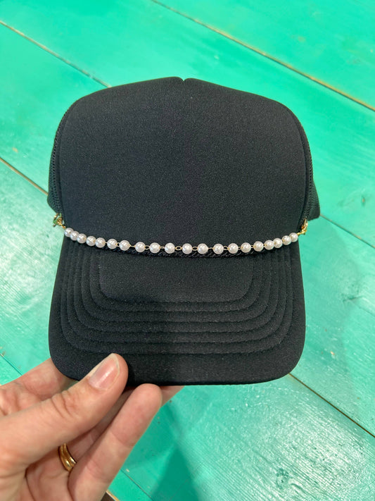 Pearl Trucker Hat Chain
